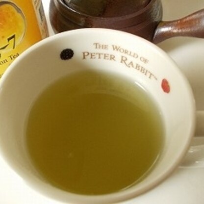 レポ、うれしかったです（＾＿＾）緑茶大好きなんです＾＾ゆず緑茶を飲んだら、おいしい～（ニコニコ）緑茶の美味しさの中に、ゆずの美味しさもあって、おいしかったです。